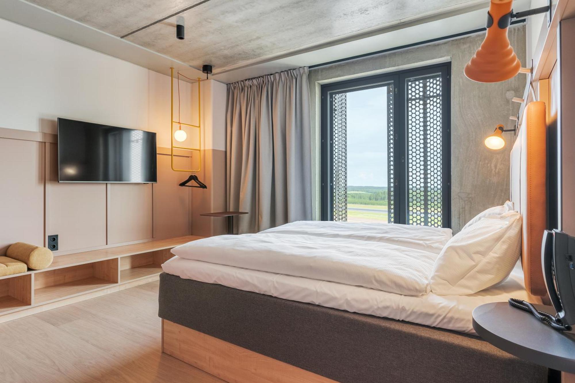 Comfort Hotel Helsinki Airport Vantaa Exterior photo