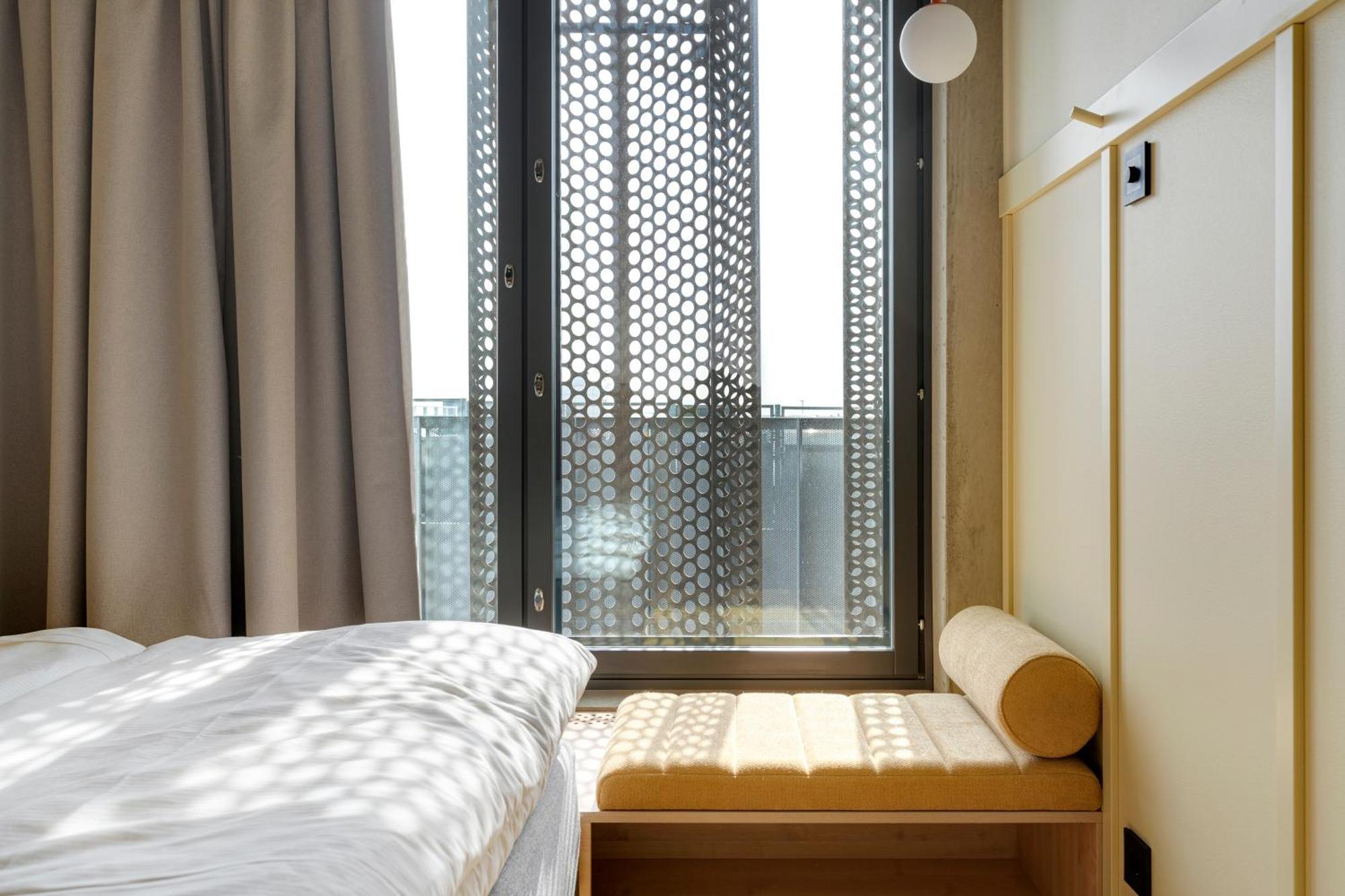 Comfort Hotel Helsinki Airport Vantaa Exterior photo